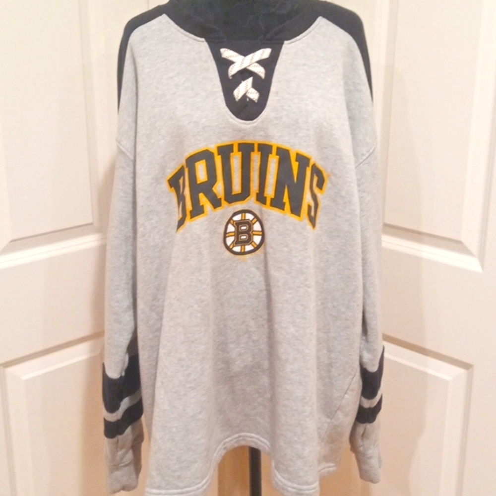 Men's 2XL/2XG/2TG Boston Bruins pullover sweatshirt.